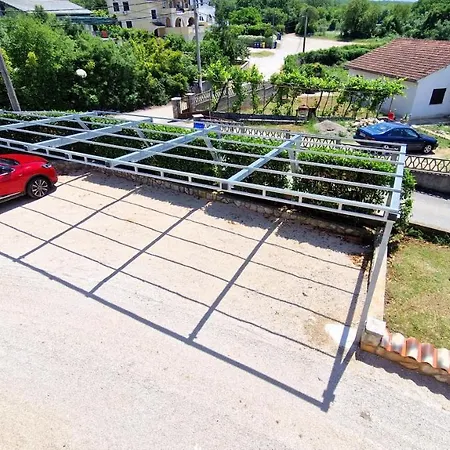 아파트 Pinezic Skrbčići