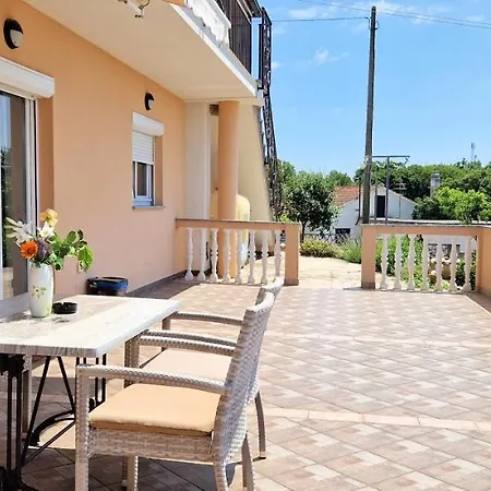 아파트 Pinezic Skrbčići